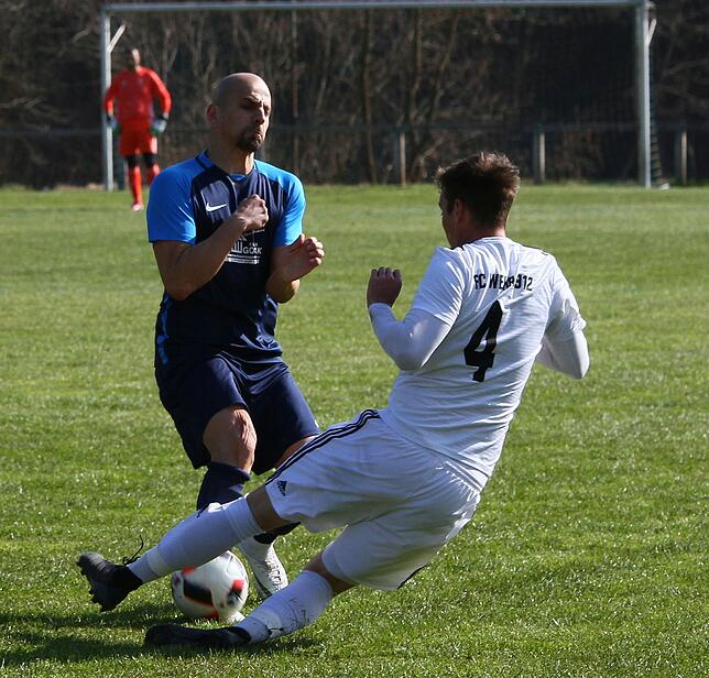 Bild 4: Die Spvgg. Brennet-Öflingen besiegt den FC Wehr mit 3:2 – und wir haben die Bilder