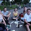 Medea König, Elias Feist, Saskia Pawelleck, Josepha Stolz und Johannes Schulz verbringen am Schänzle gerne ein paar gesellige Stunden ...