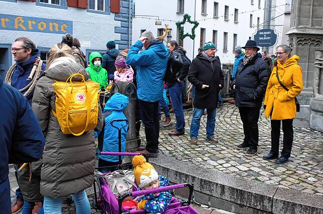 Einige Zuschauer hatten sich an der Münstertreppe versammelt.