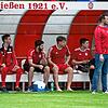 Da geht&lsquo;s lang: Trainer Jörg Ritter (rechts) und der FC Grießen greifen in der Relegation gegen den Bosporus FC Friedlingen nach ...