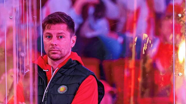 Den Blick auf den WM-Auftakt gerichtet: Athletiktrainer Hendrik Kolbert vertritt die Schwenninger Wild Wings in Tschechien mit dem ...