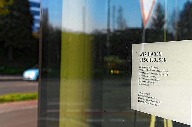 Hier wird vorerst kein Kaffee mehr serviert: Das Café Karamell hat bereits vor Inkrafttreten der offiziellen Verordnung am 13. März den ...
