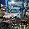 Dieses Bild von dem spektakulären Unfall in St. Georgen stellt das Polizeipräsidium Konstanz zur Verfügung. Das Foto zeigt das ganze ...