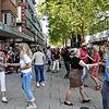 Die Singener Hegaustraße lebt: Bei einer Musik-Aktion haben die Menschen sogar dort getanzt.