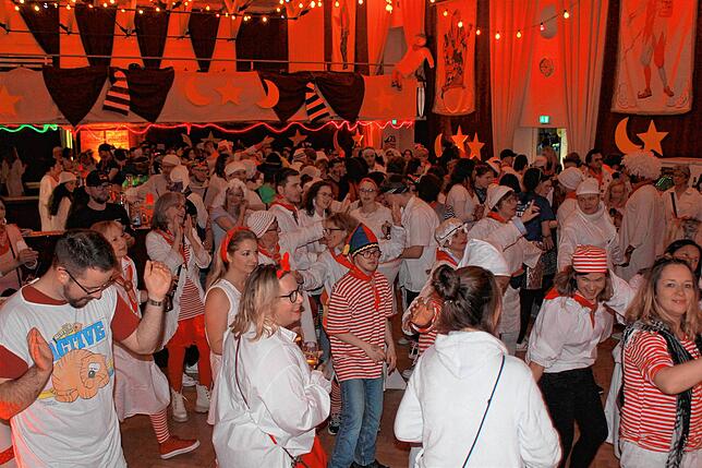 Bild 2: Bilder vom Hemedglonkerball in Stockach