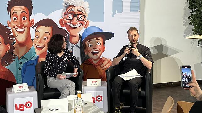 Kerstin Rieger im Gespräch mit Ralf Sandner über die Live-Kochshows an der IBO.