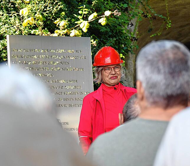 Sabine Müller vor Beginn der Führung.