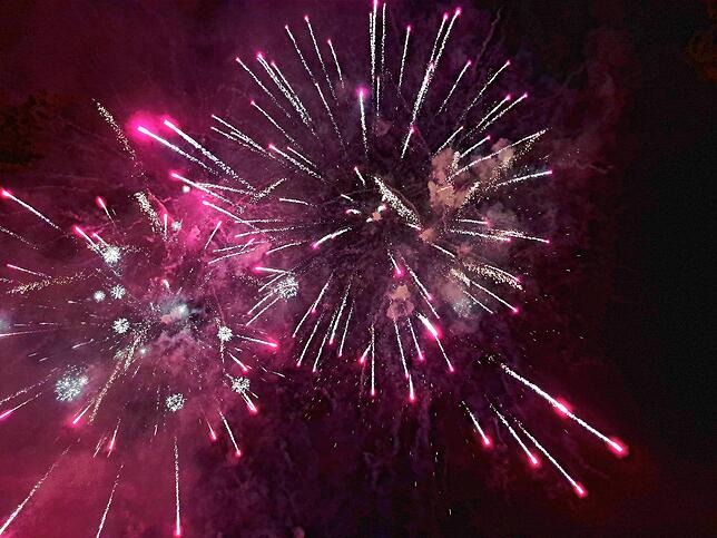 Bild 1: Lampions, Fahnen und Feuerwerk &ndash; So bunt war der Bundesfeiertag in Rheinfelden