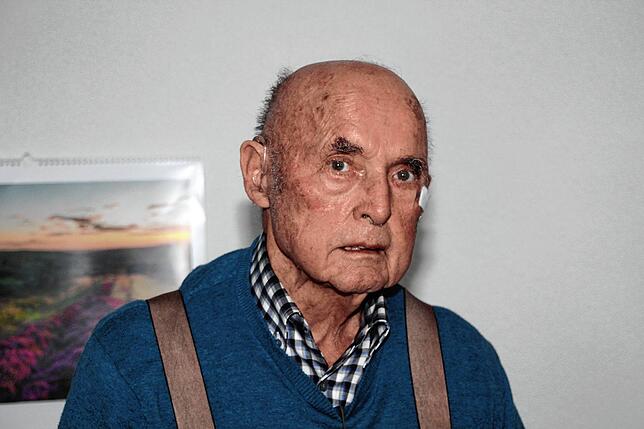 Arthur Giner wuchs in Nordhalden auf und zog dann nach Neuhaus auf dem Siedlerhof. Nach der Eingemeindung wurde er in den Ortschaftsrat ...