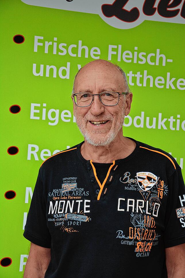 Trainer Gerhard Scherer führte den TSC Handball in der neuen Halle bis in die Oberliga.