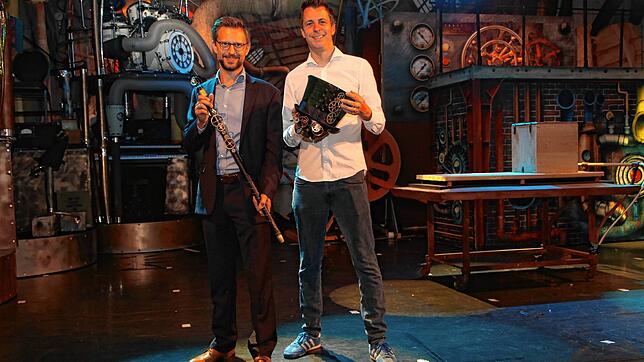 Der kaufmännische Direktor Alexander Dieterle (links) und Intendant Jochen Frank Schmidt vom Gloria-Theater.