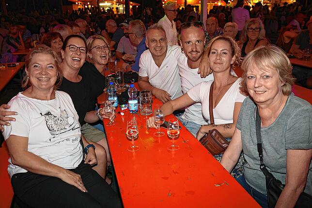 Bild 29: Maritimes Flair und Partystimmung: So feiern die Gäste beim Hafenfest 2025 in Staad