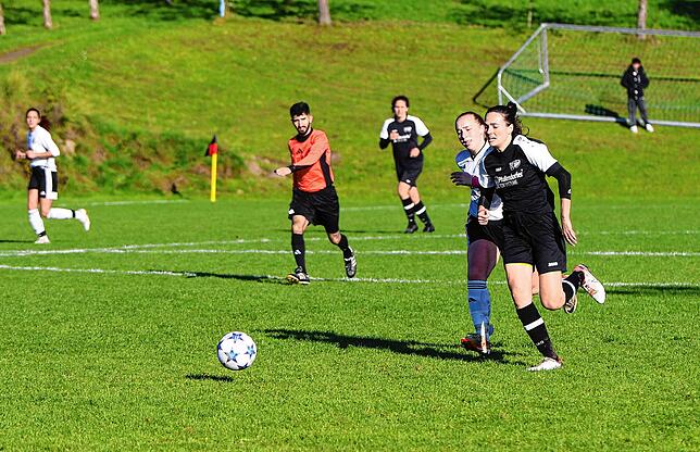 Bild 12: Klarer Sieg für die SG Aach-Linz/Denkingen! Die Bilder zur Landesliga-Partie im Deggenhausertal