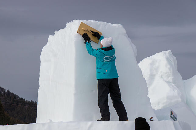 Bild 16: Eiskalte Kunst entsteht beim dritten Schneeskulpturenfestival in Bernau