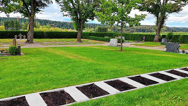 Auf dieser freien Fläche im unteren Teil des Stettener Friedhofes soll im kommenden Jahr ein weiteres gärtnergepflegtes Grabfeld ...