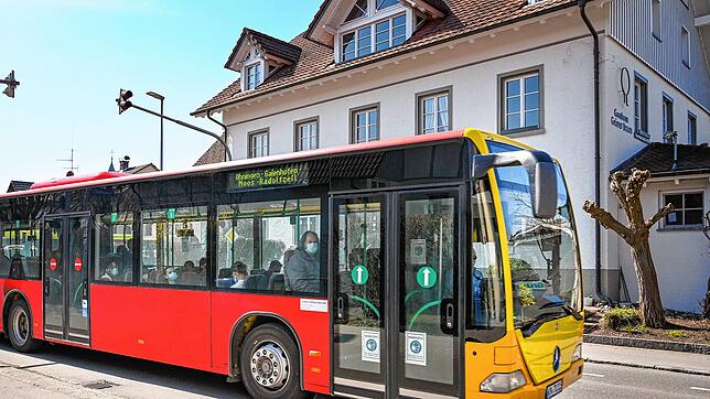 Busfahrten innerhalb der Höri für einen Euro pro Fahrt: Dafür machen sich die drei Gemeinden stark. Im Bild der Linienverkehr von ...