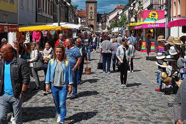 Viel los ist am Donnerstagvormittag auf der Villinger Frühjahrsmesse.