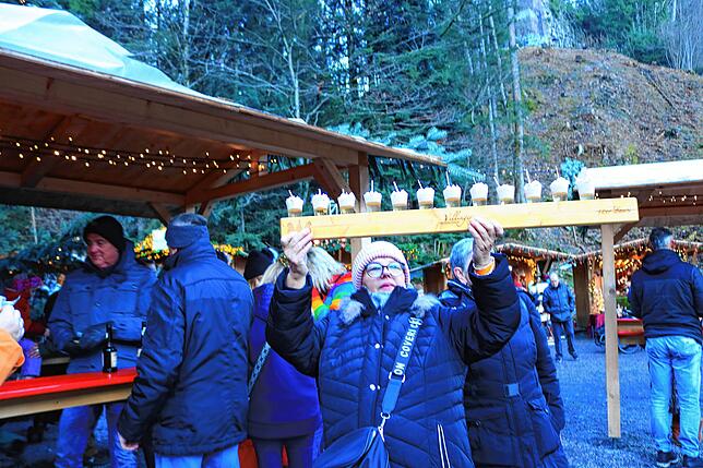 Bild 20: Weihnachtsmarkt in der Ravennaschlucht der Renner