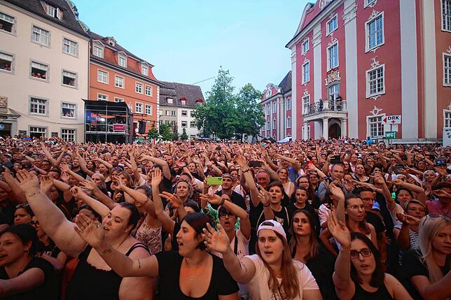 Bild 17: Silbermond rockt auf dem Schlossplatz (Teil 1)