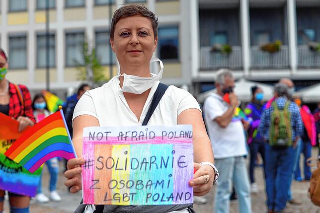 Bild 11: Menschen setzen Zeichen für Vielfalt: Eindrücke von der Queer-Pride-Kundgebung in Friedrichshafen