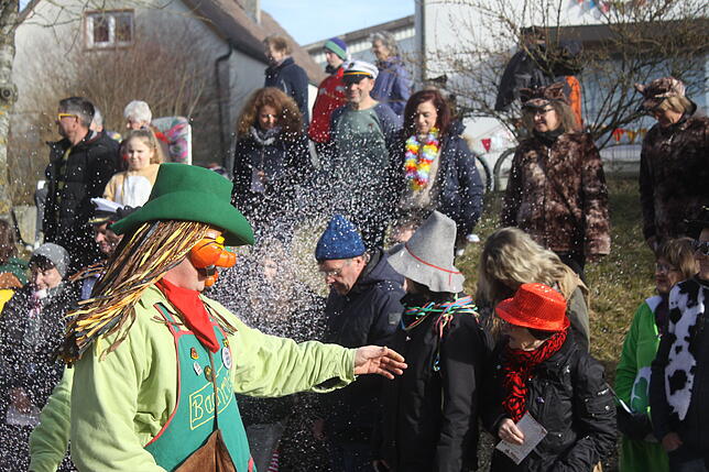 Bild 3: Bilder vom Narrentreffen zum 40. Jubiläum der Kuhsattler aus Hohenfels