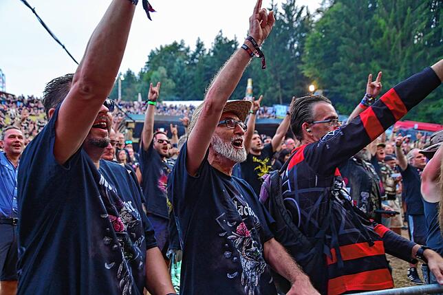 Bild 37: Tausende Metalheads feiern im Schwarzwald