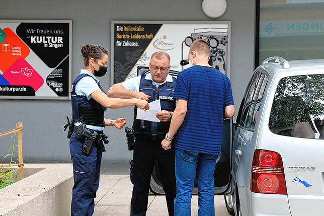 Parken auf einem Behinderten-Parkplatz: Ohne die Nachfrage des KOD hätte der Fahrer seine Erlaubnis nicht ausgelegt und einen ...