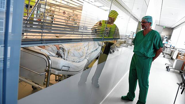 Das Pressebild der Klinik zeigt die Intensivstation.