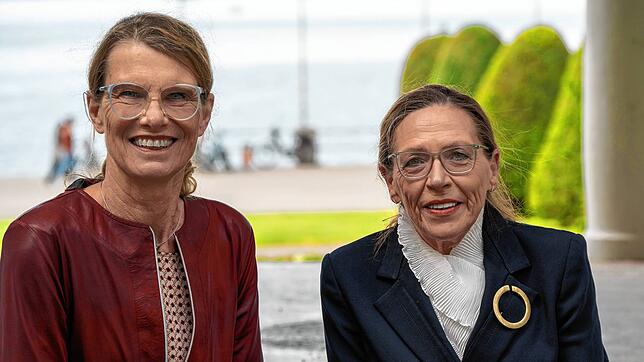 Martina Harling und Michaela Pods-Aue organisieren Musik im Uferpark für alle Häfler Bürger.