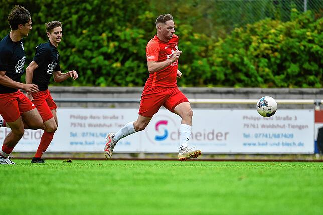 Bild 7: FC Tiengen 08 deklassiert den SV RW Ballrechten-Dottingen mit 5:0 – und wir haben Bilder!