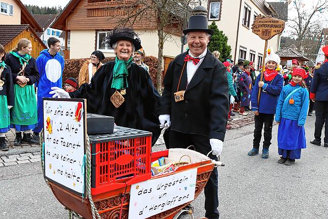 Bild 1: So schön ist der Fasnetmentigs-Umzug in Unterkirnach