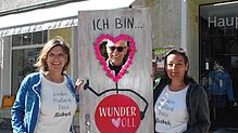 Anja Schmidt, Siegfried Endres und Corinna Bruggaier (von links) stellten sich gut gelaunt für ein Foto auf.