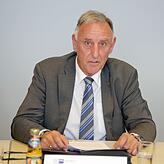 „Die Bahnstrecke von Zürich nach Stuttgart ist von internationaler Bedeutung für den Güterverkehr.“Jürgen Behrens, Vertreter ...