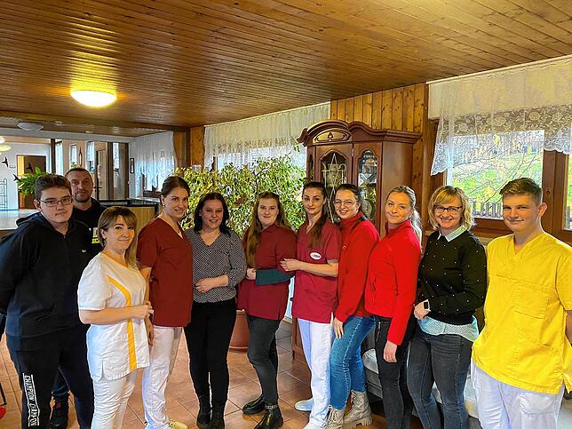 Das Team des Seniorenstifts Sonnenrain in Herrischried-Hogschür besteht aus vielen Geflüchteten aus der Ukraine.