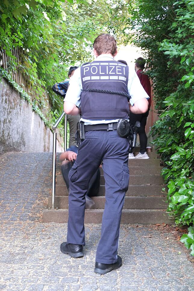 Auch auf dem Verbindungsweg zwischen Schulen und ZOB treffen sich immer wieder Jugendliche.