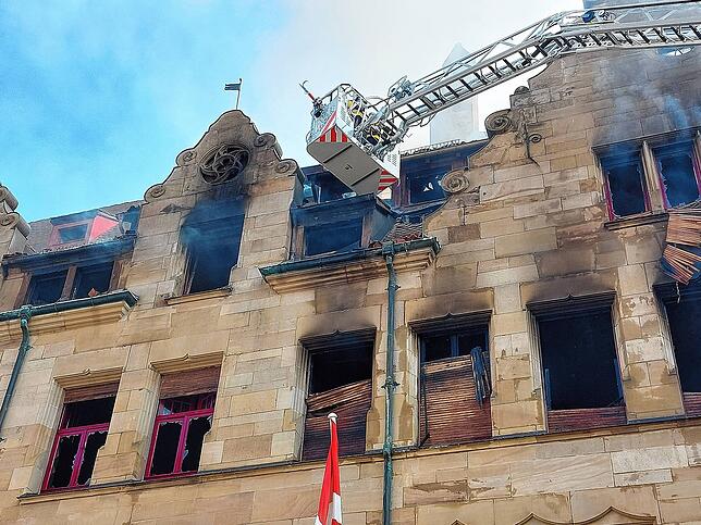 Bild 5: Am Morgen danach: So sieht es nach dem Großbrand in der Zollernstraße aus