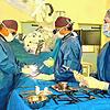Chefarzt Sven Gläsker (von links) mit Assistenzarzt Anatolie Crihan und der operationstechnischen Assistentin Ann-Kathrin Behrendt ...