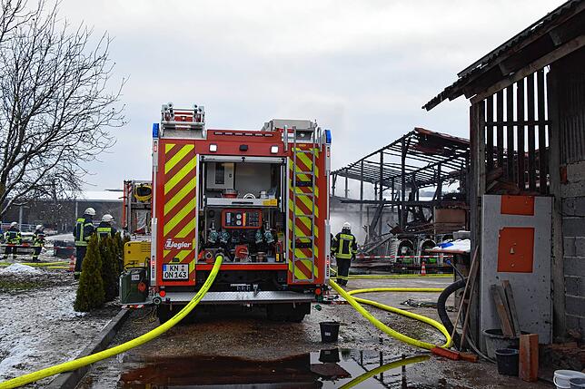 Bild 21: Bilder vom Großbrand eines Ökonomiegebäudes in Orsingen