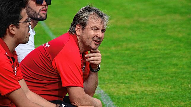Königsfelds Trainer Patrick Fossé hat vor dem Landesliga-Derby gegen den FC Gutmadingen bei der Aufstellung die Qual der Wahl.