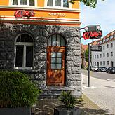 Willys Sportsbar liegt in der Hegaustraße unweit des Ärztehauses.