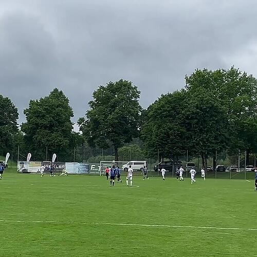 Siber macht mit dem 3:0 für die Heimmannschaft auch seinen lupenreinen Hattrick perfekt (68.)