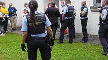 Bild : Was für ein Start: Neues Corona-Testzentrum wird überrannt. Am Ende rückt die Polizei an