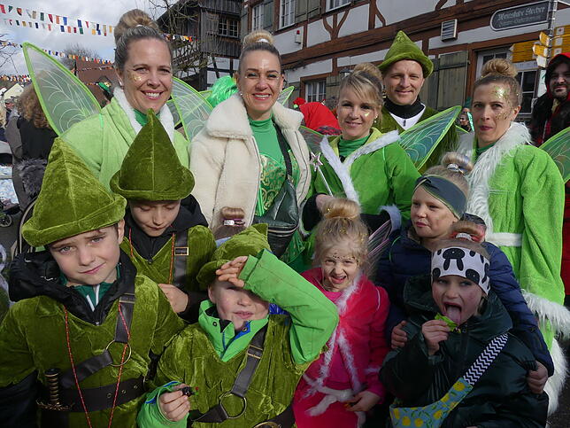 Bild 13: Fasnacht in Bermatingen: 100. Narrenbaum und 55 Jahre Zimmergilde – Die besten Bilder!