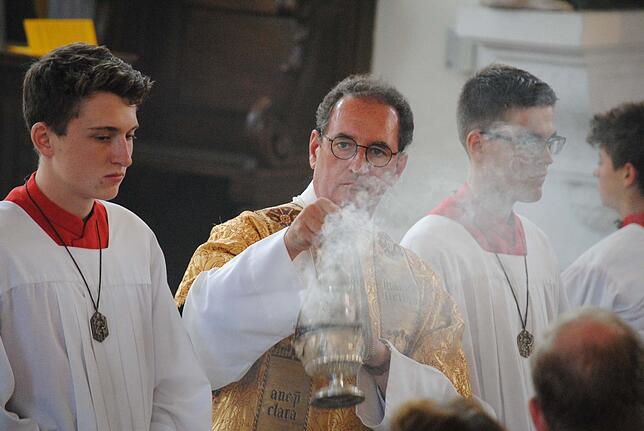 Bild 8: Bilder vom Festgottesdienst zur 550. Waldshuter Chilbi mit Erzbischof Georg Gänswein