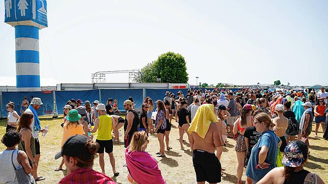 Bild : Hitze, Sonne, Southside: Wie sich die hohen Temperaturen auf die Arbeit der Sanitäter auswirken