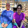 Andreas Deißler (links) und Christian Brito Müller vor der Parkresidenz am Germanswald. Beide sind Quereinsteiger in der Pflege, beide ...