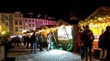 Ein Weihnachtsmarkt, der verbindet: Stände bei der Laufenburger Altstadtweihnacht 2019. Bis vor 20 Jahren stauten sich hier regelmäßig ...
