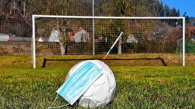 Kicken nur mit Impfung: Die Clubs der Bezirksliga Hochrhein sehen sich durchaus in der Lage, nach der 2G-Regel den Spielbetrieb im März ...