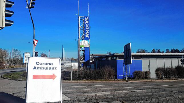 Die Corona-Ambulanz in Schwenningen nimmt quch am Wochenende an der Messe Abstriche &ndash; aber nur nach vorheriger Abklärung mit einem ...