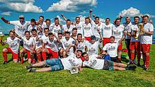 Der Hasenwald bebt: Nach dem 5:0-Sieg gegen den FC Grießen brachen beim FC Schlüchttal alle Dämme und die Mannschaft von Trainer Michael ...